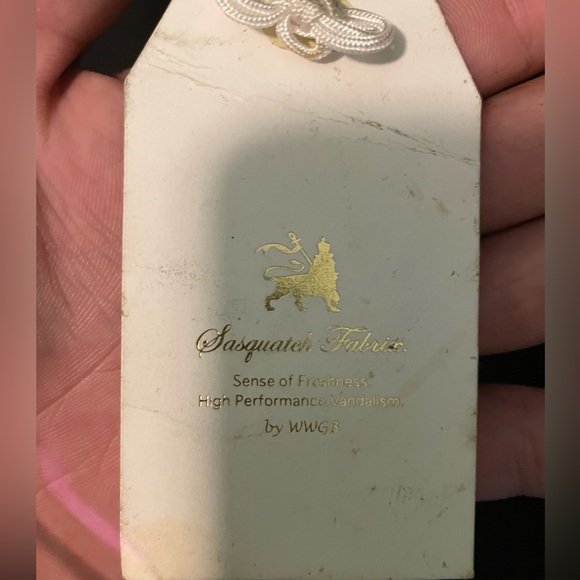 SASQUATCH FABRIX womens oversized button up shirt - Picture 4 of 6